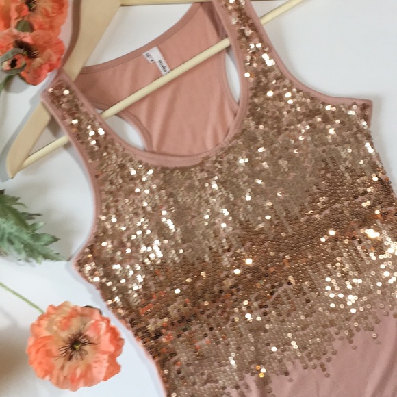 Studio Y Tops - 🌺HOST PICK🌺 Mauve Pink Sequined Razor Top NWOT